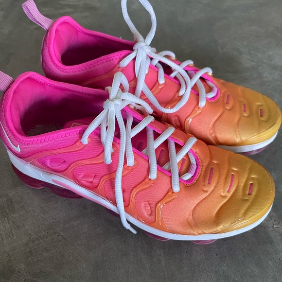 Nike Air Vapormax Plus - 8 Womans - Picture 13 of 16